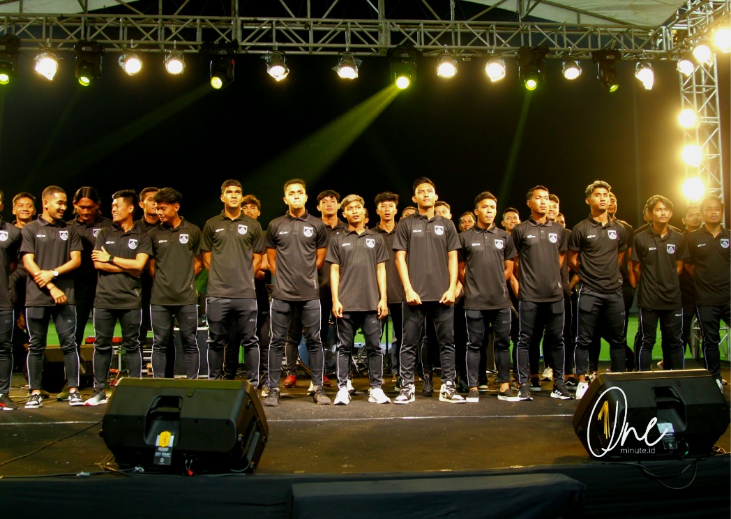 SKUAD GRESIK United 