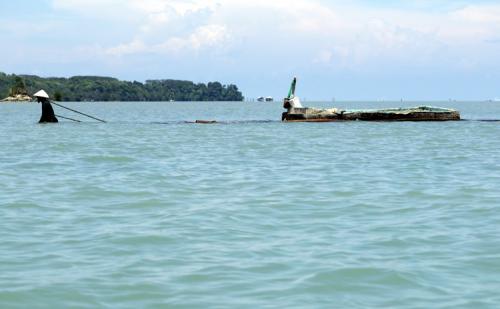 lingkungan0202f-beritafotoPENAMBANGpasirBAWEAN2